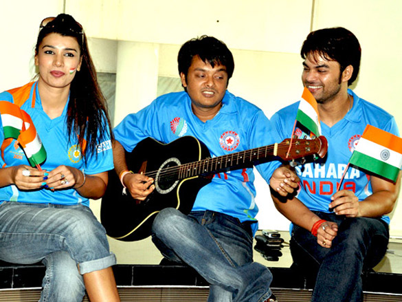 satish shetty invited his friends to watch the world cup 2011 2