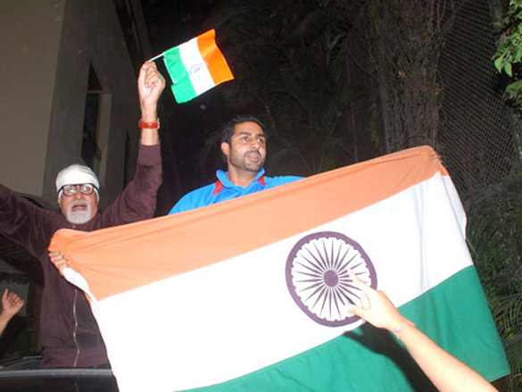 amitabh and abhishek bachchan celebrate indias victory 2