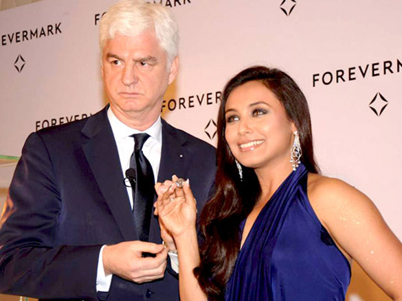 rani mukerji launches forevermarks diamonds jewellery by the de beers group 2
