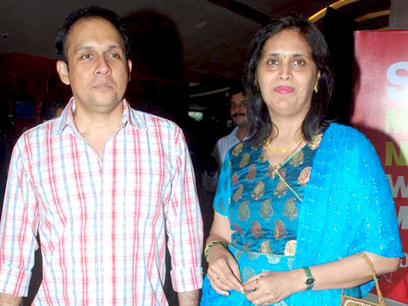 sonali kulkarni at marathi film taryanche bait premiere 5