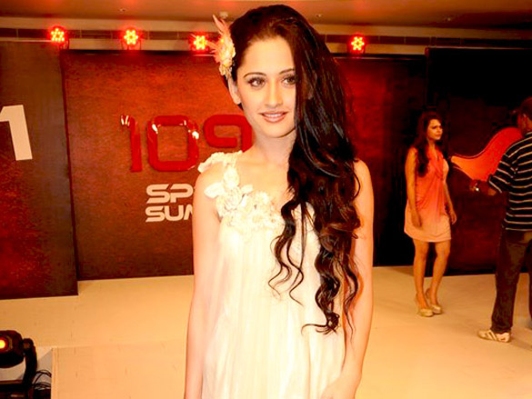 shweta manasi jesse and sheetal walk for 109 f launch 12