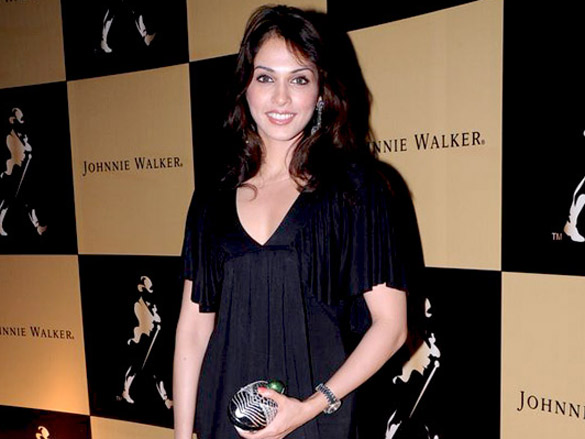 zayed neha and eesha grace johnnie walker mika hakkinen bash 25