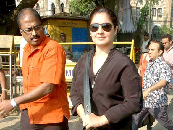 dia urmila and shabana support anna hazare movement 8