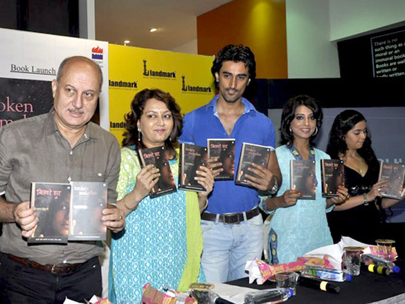anupam kher kunal kapoor and mahie unveil broken melodies book 3