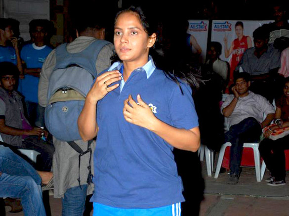 neetu chandra plays basket ball at a promotional event 6