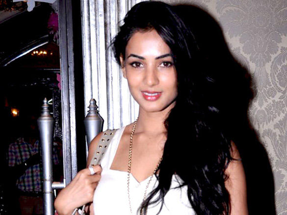 sarah sonal and kunal kapoor at elle breast cancer carnival 4