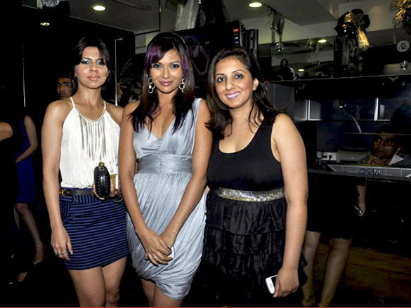 mrinalini and perizaad grace gehna jewellerys 25th anniversary bash 2