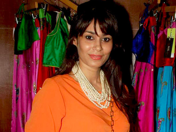 shraddha nigam at mal store launch 7