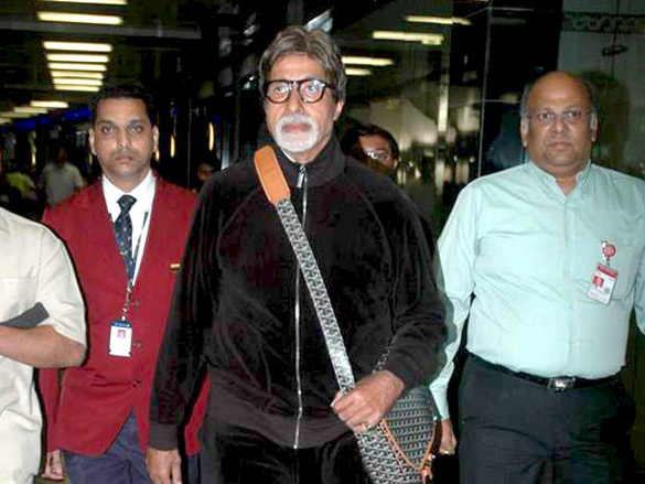 big b and rakesh roshan spotted at mumbai airport 4