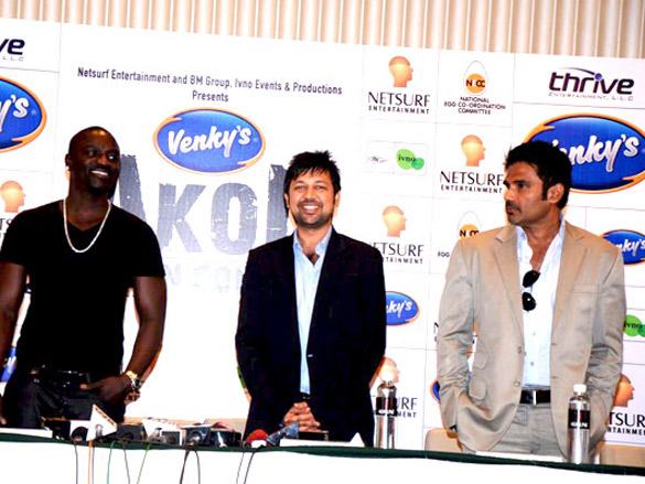 suniel and mana shetty at akons concert press conference 5