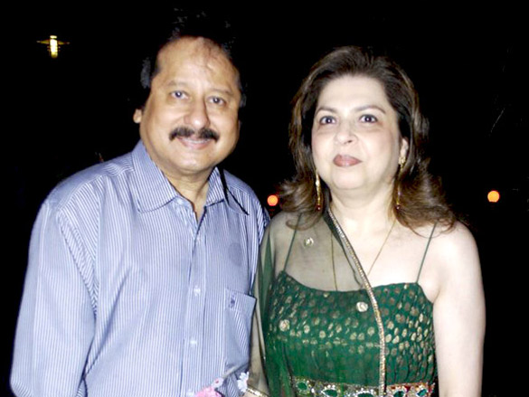 raj and nadira babbar ekjute theatres 30th year celebration 21