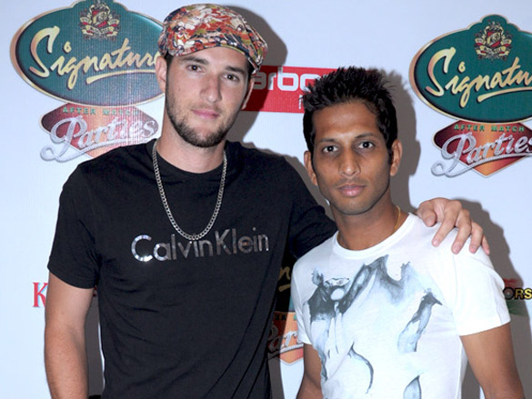 yuvraj singh and vindu grace signature after party 9