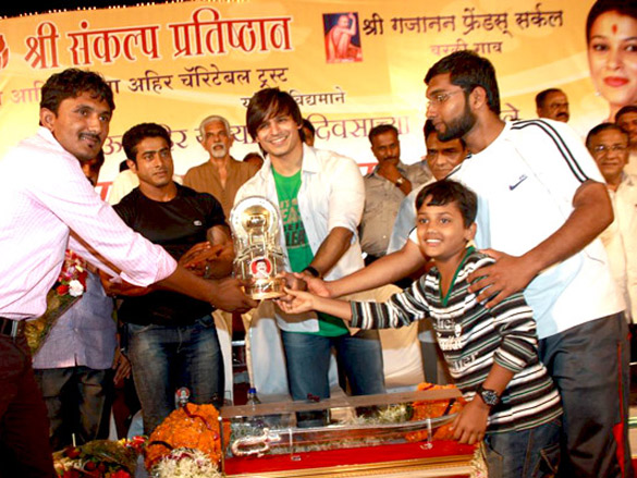 vivek oberoi and mahesh manjrekar at sachin ahirs bodybuilding championship 3