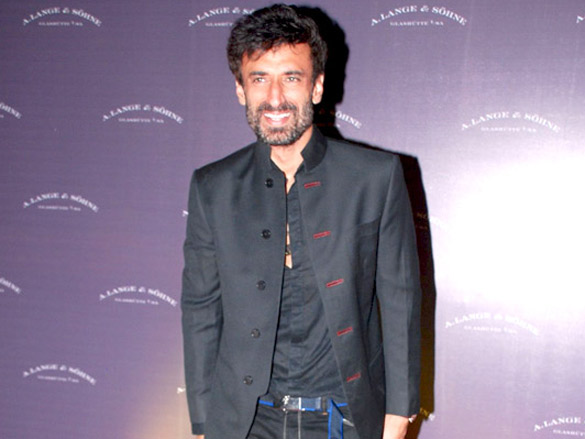 vivek eesha koppikhar and others at a lange and sohne success party 11