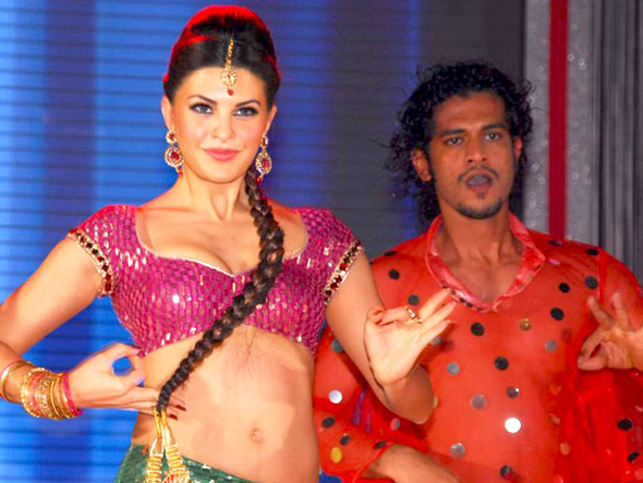 preity jacqueline and vivek at gr8 women awards 2011 in dubai 4