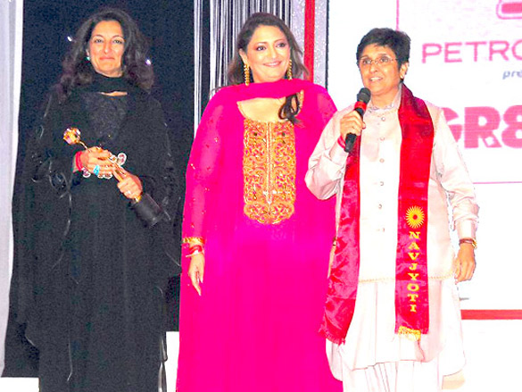 preity jacqueline and vivek at gr8 women awards 2011 in dubai 14