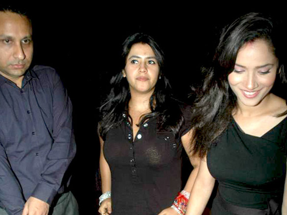 ekta tusshar and jeetendra at pavitra rishta 500 episodes bash 11