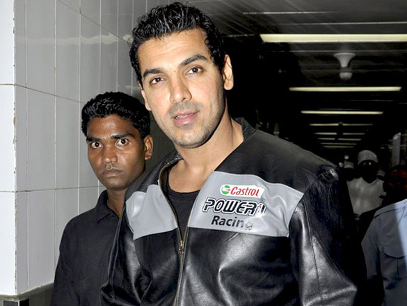 john abraham rocks at castrol event 9