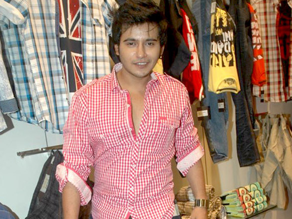 models grace provogue live mad store launch 8