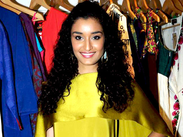aparna badlani and azmina rahimtoola present atosa fashion store 12
