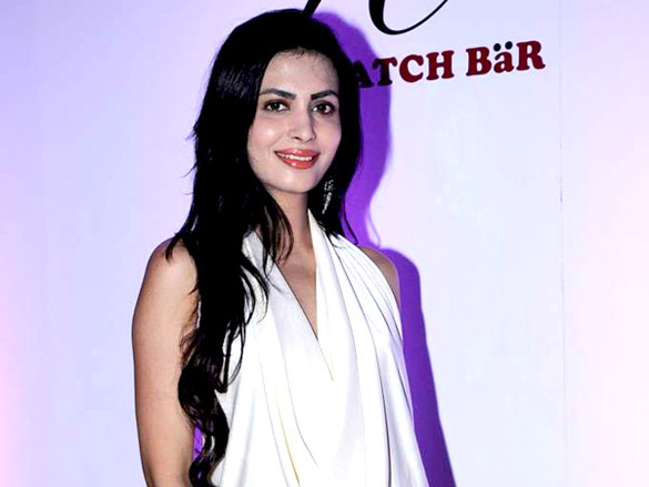 perizaad kolah and ankita shorey at fridays rose the watch bar launch 6