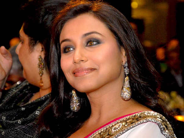 gul panag rekha and rani mukerji grace the pevonia asiaspa india awards 2010 5