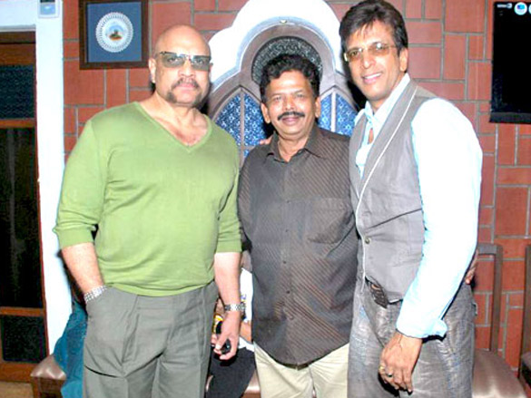 shreyas talpade at suhas awchats goa portuguesa launch 7