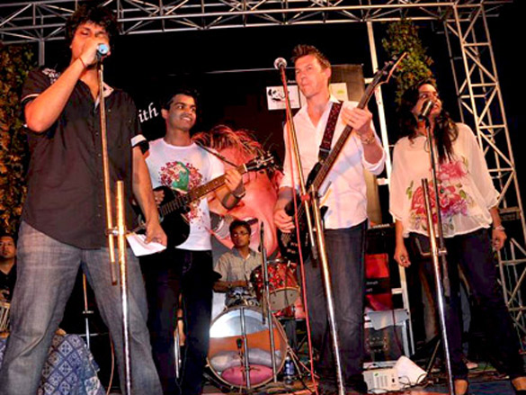 brett lee performs at inorbit mall 3