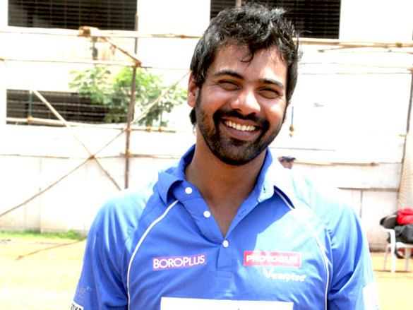 vikas kalantri organises charity cricket match 4