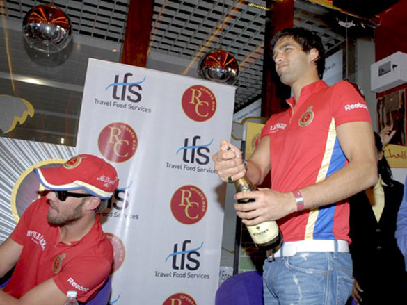 siddharth mallya launches rc bar at domestic airport 2