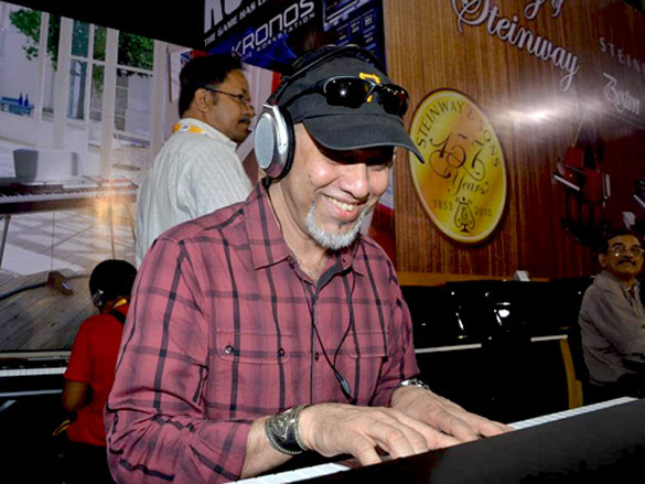 loy mendonca snapped at palm expo 6