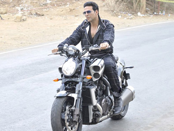 akshay performs a mindboggling stunt for khatron ke khiladi season 4 7