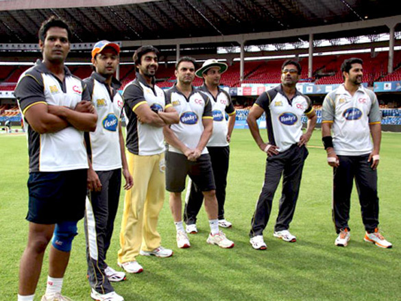 mumbai heroes play practice match in bangalore 3