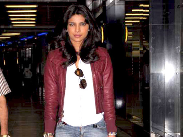 priyanka chopra arrives from zurich 3