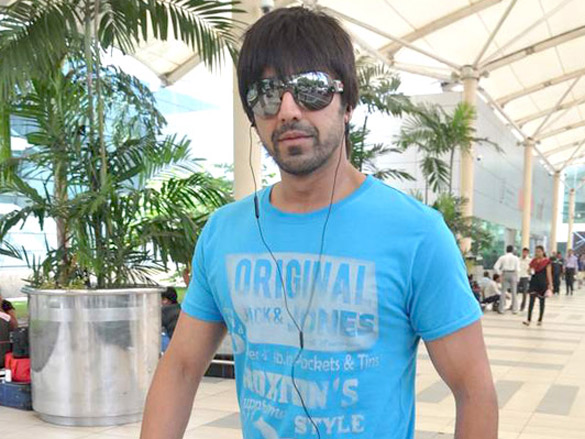 sonakshi and mumbai heroes snapped after their return from hyderabad 3