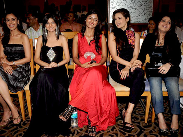 hrishita bhatt and uvika grace international diamond day celebrations 5