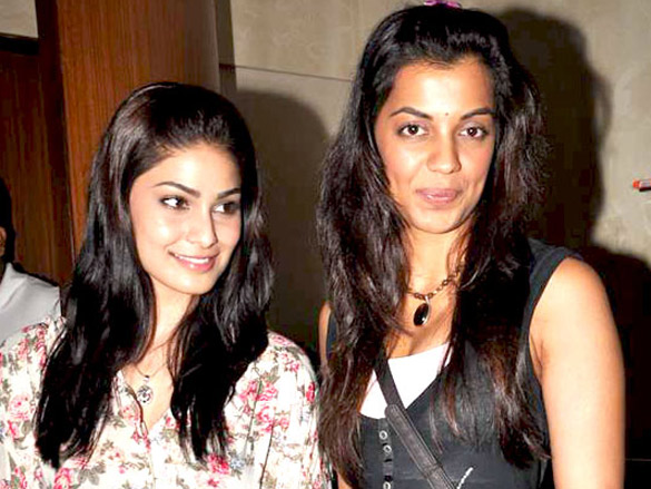 mugdha godse at cafe mangii launch hosted by nishka lulla 3