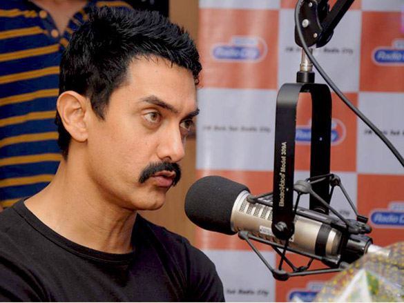 aamir khan visits radio city 91 1 fm 7