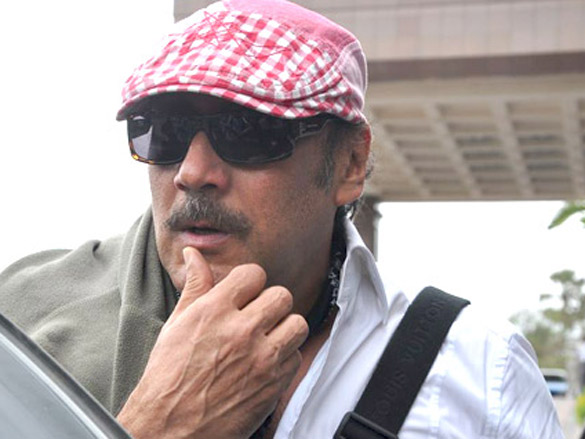 jackie shroff snapped at taj lands end 6