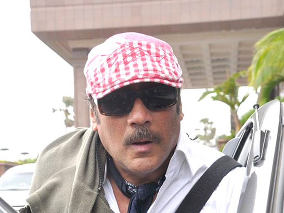 jackie shroff snapped at taj lands end 7