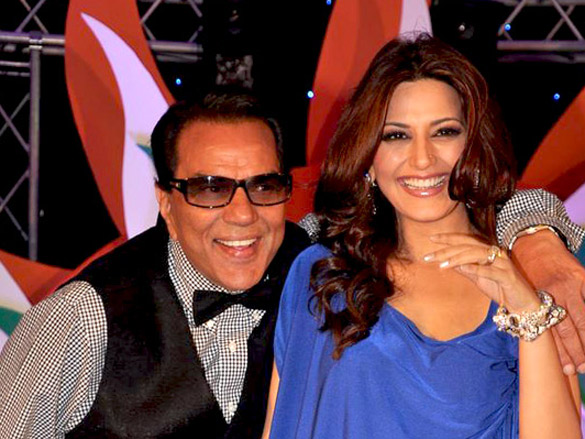 dharmendra sonali and kirron at indias got talent season 3 launch 8