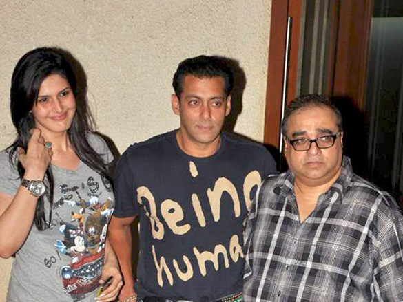 salman and zarine at manyata dutts birthday bash 3