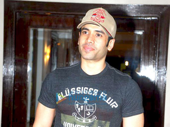 tusshar kapoor and manjari fadnis at the aashiq biwi ka serial launch 4