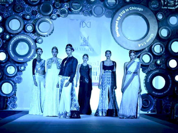 jj valayas show at synergy1 delhi couture week 2011 3