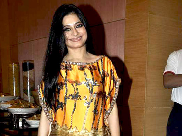 bipasha sonam and soha grace beti gitanjalis show at iijw 2011 12