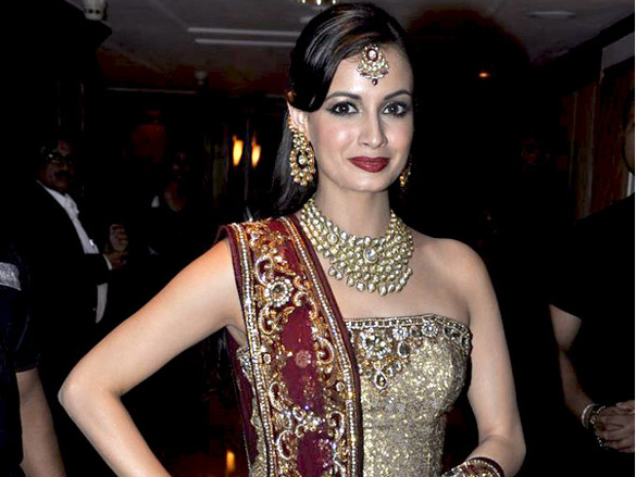 dia walks the ramp for vikram phadnis at blenders pride fashion tour 2011 finale 7