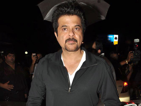 padmini kolhapure celebrates wedding anniversary 4