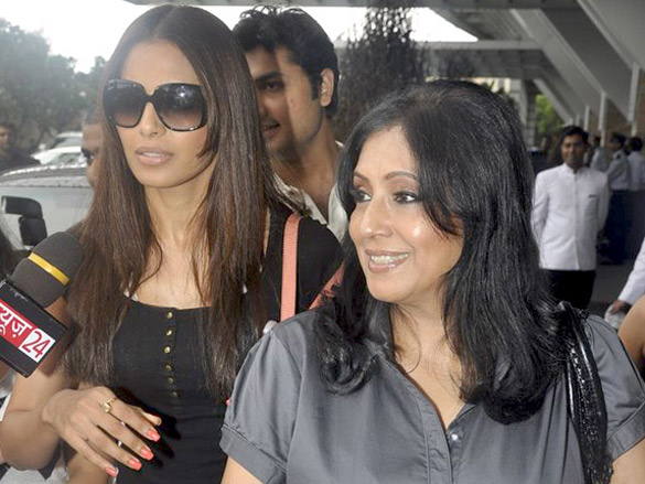 bipasha basu snapped at grand hyatt 8