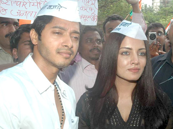 celina and shreyas support anna hazare 4