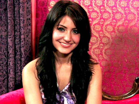 anushka meets contest winners of utv stars 3